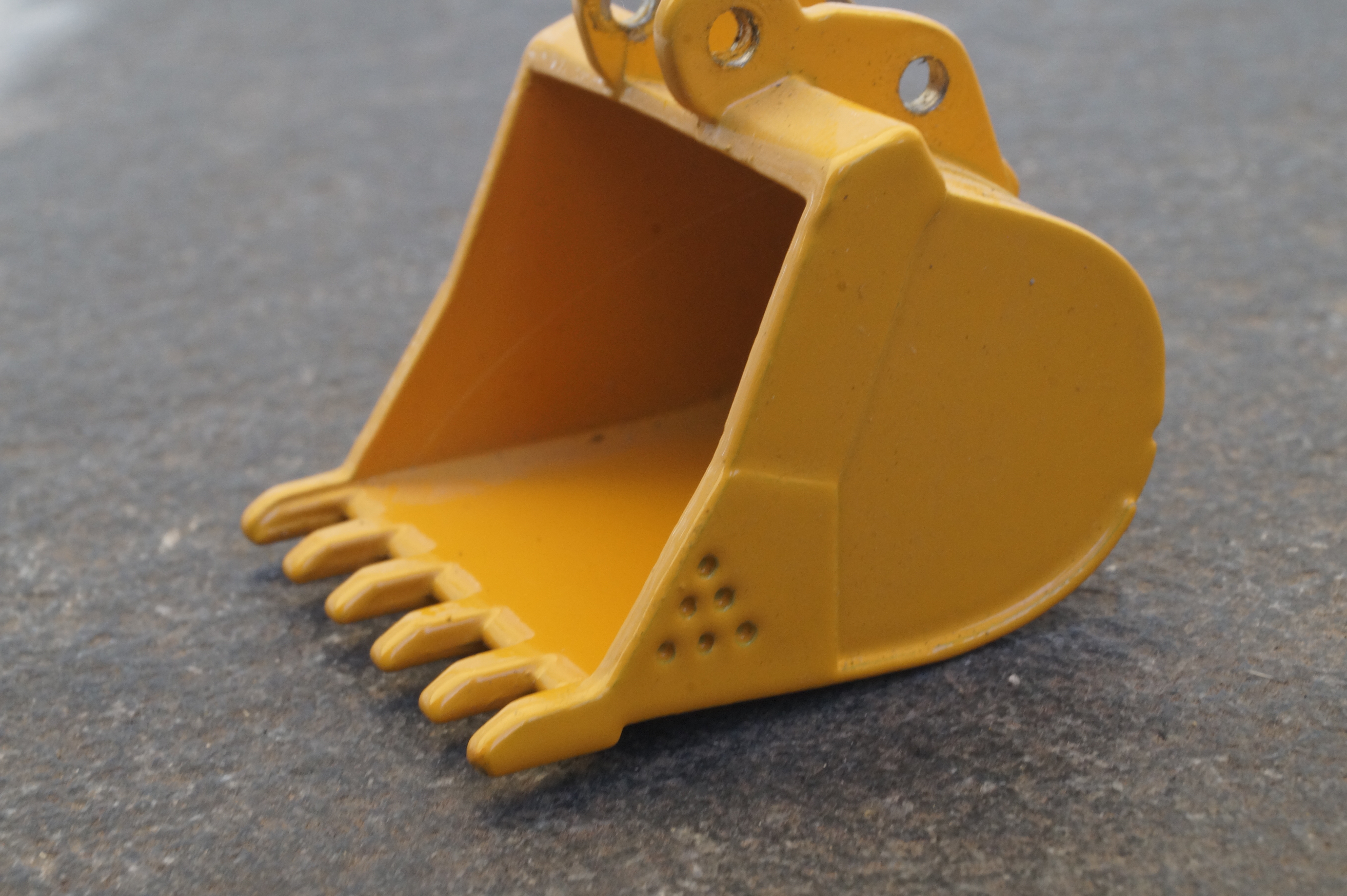 Zubehör Baggerlöffel  für 470 er Bagger