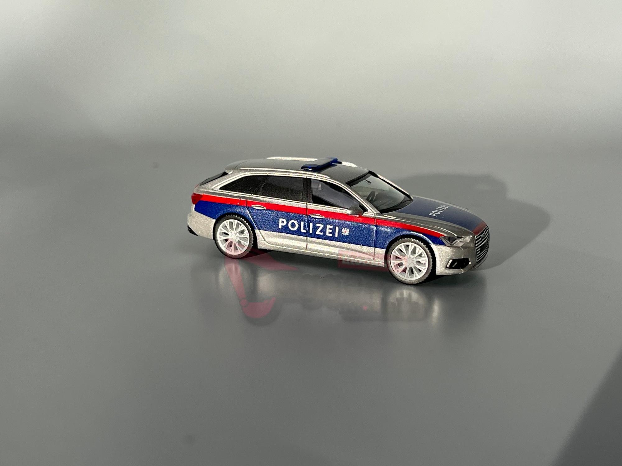 099103 - Herpa - Audi A6 Avant "Polizei Österreich 1:87
