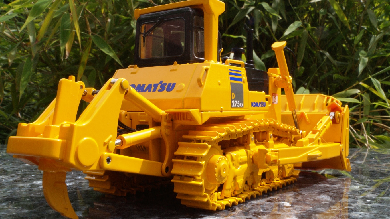 503341 - First Gear - Komatsu Raupe D275AX-5 mit Sigma-Schild und Aufreisser
