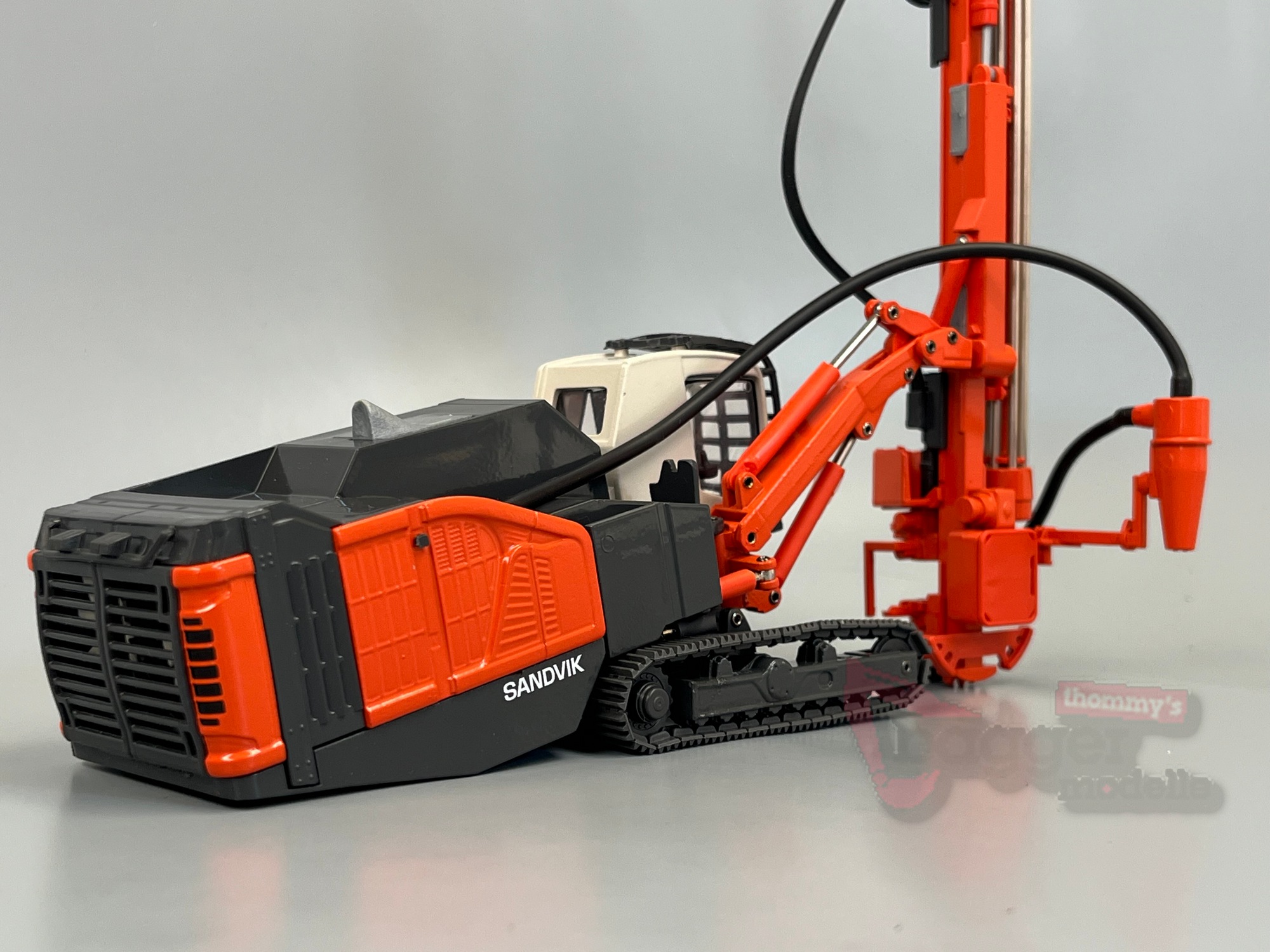 2525-2 - Conrad - Sandvik Leopard DI650i Oberflächenbohrgerät