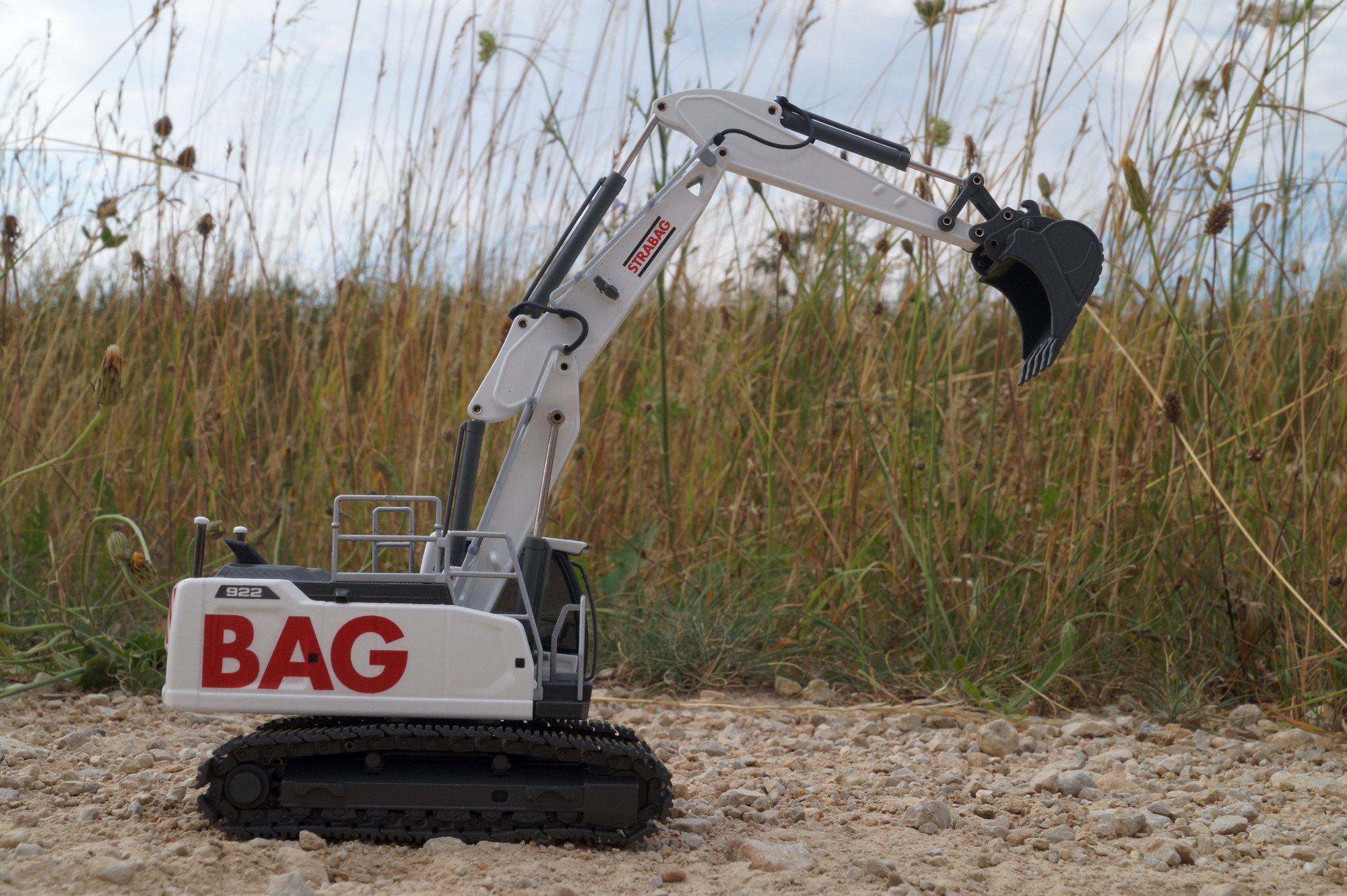 2223-2 - Thommys - Liebherr R 922 Raupenbagger Verstellausleger "Strabag"