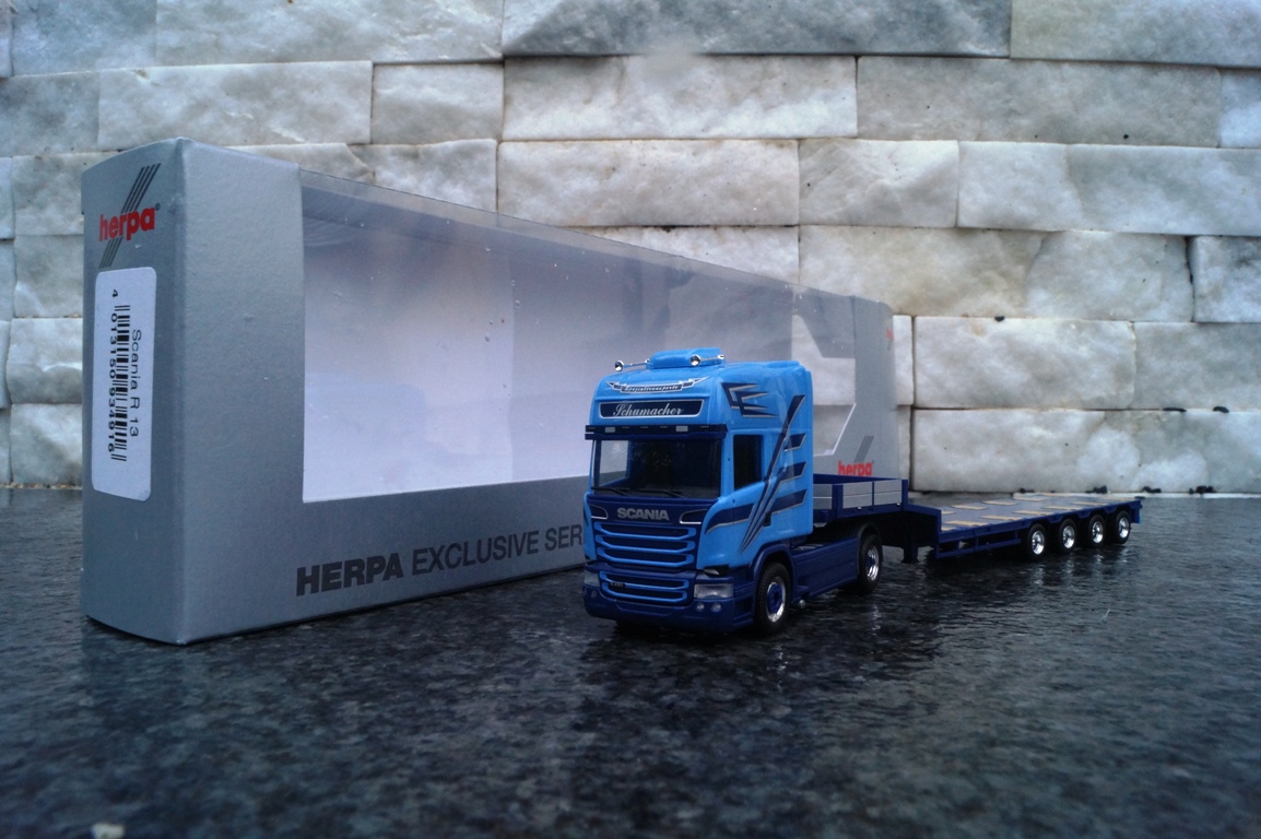934916 -Herpa - Scania R 13 Topline Semitieflade Sattelzug "Schumacher"