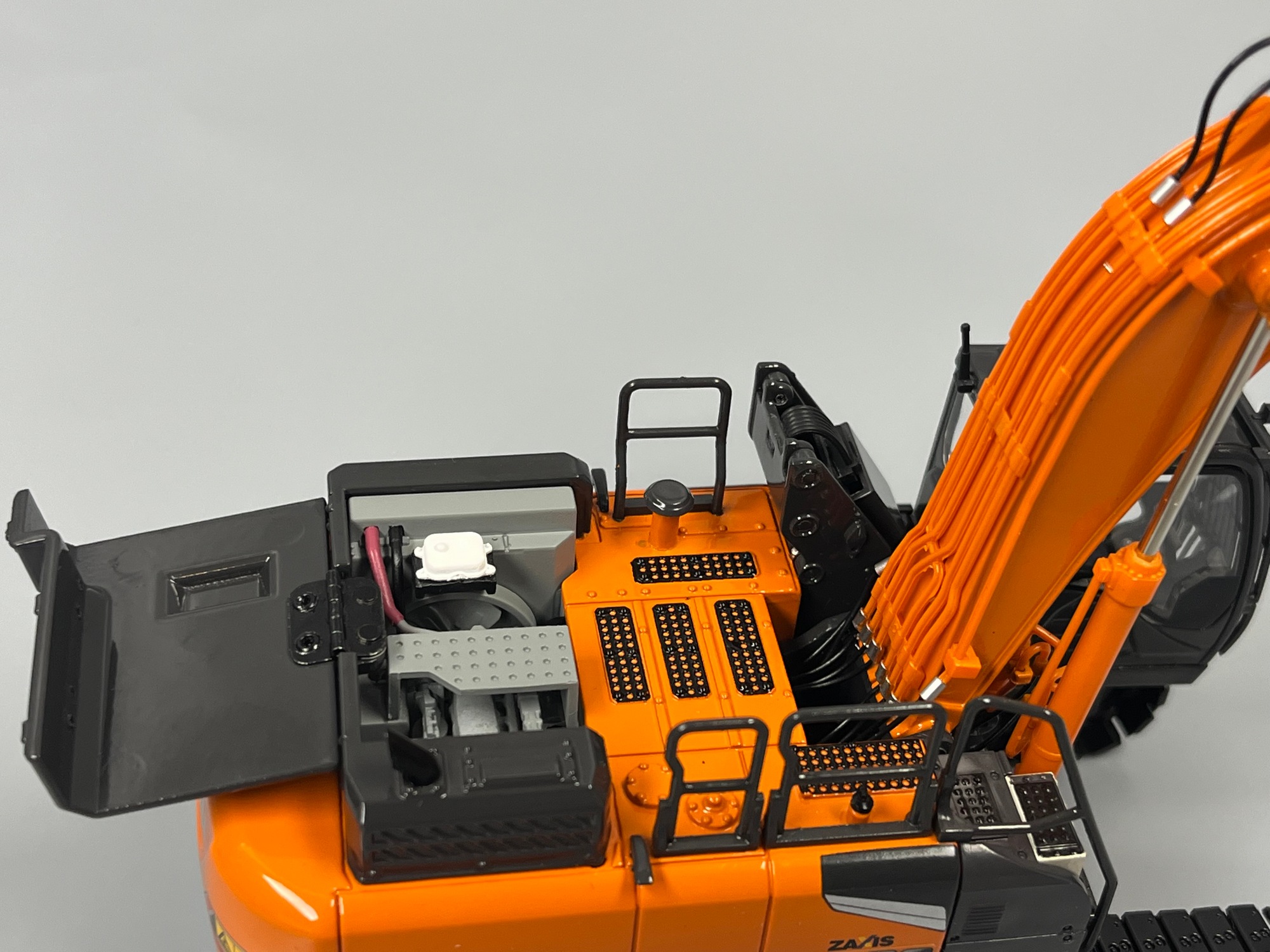 30143-6 -Replicars - HITACHI Bagger ZX330LC-7 mit 4-Schalen-Greifer