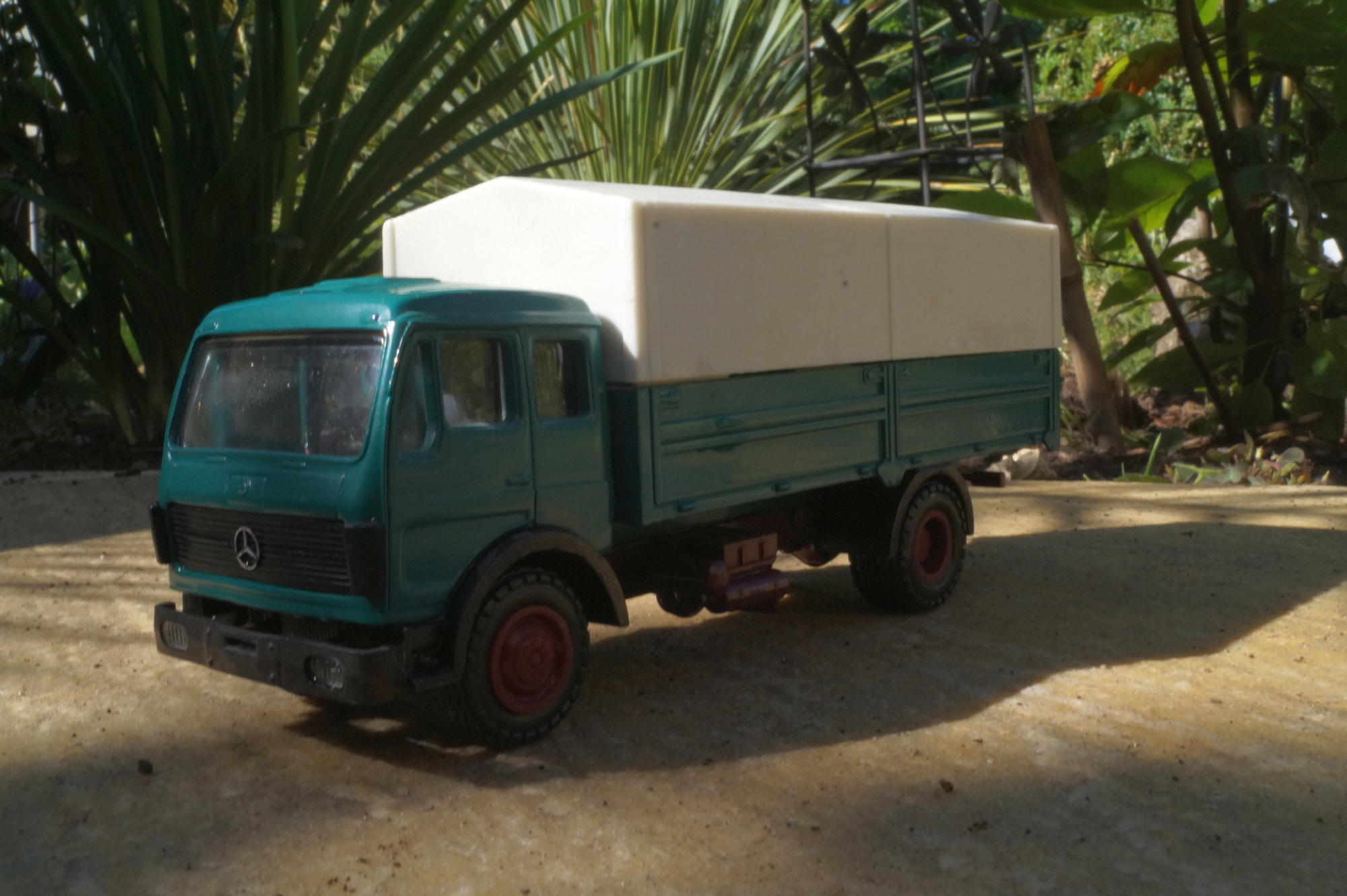 Mercedes Benz  1628-1928 Planen LKW Plane abnehmbar