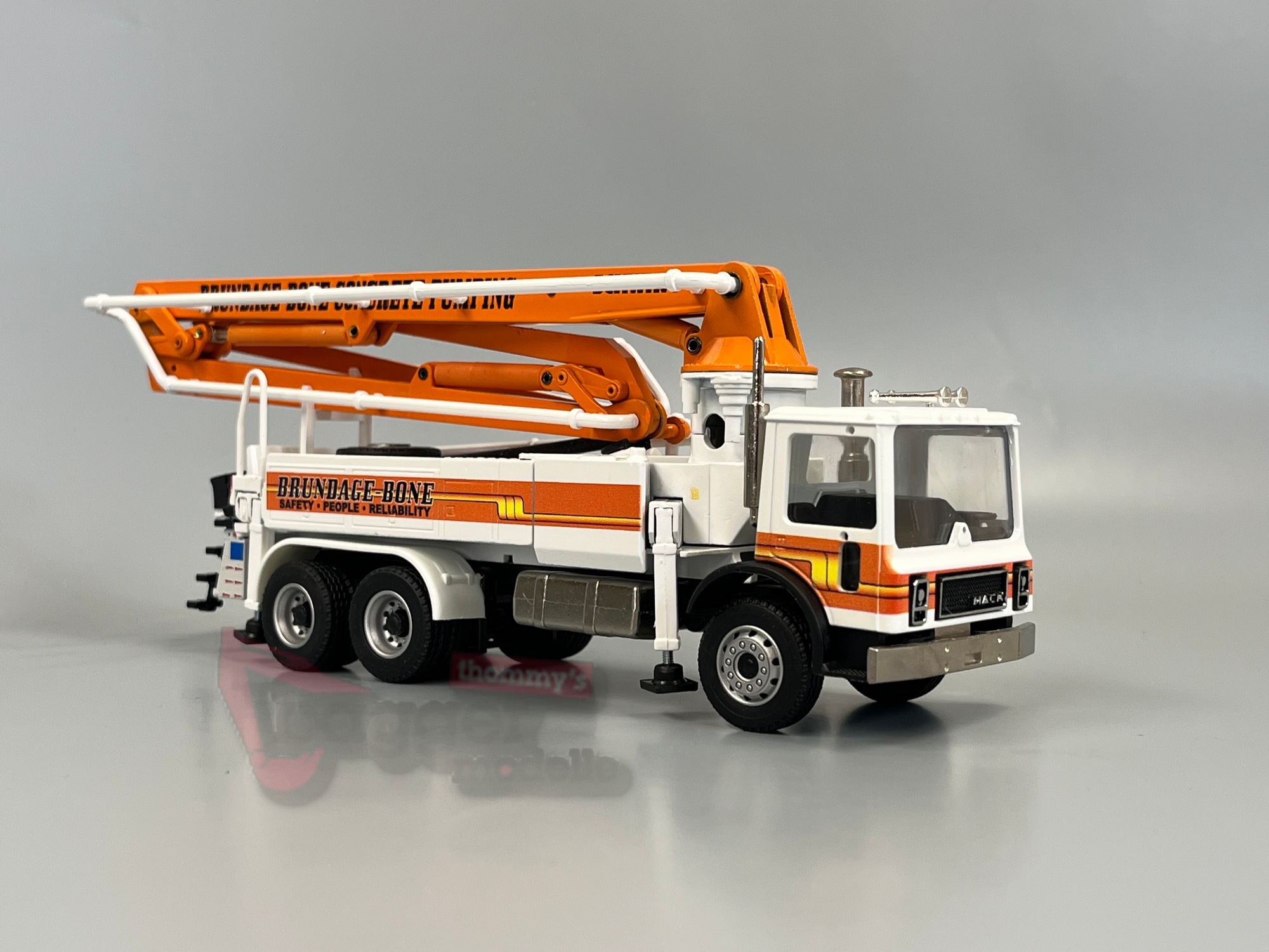 36225-1 -Conrad -Mack Schwing S36X Betonpumpe "Brundage Bone"