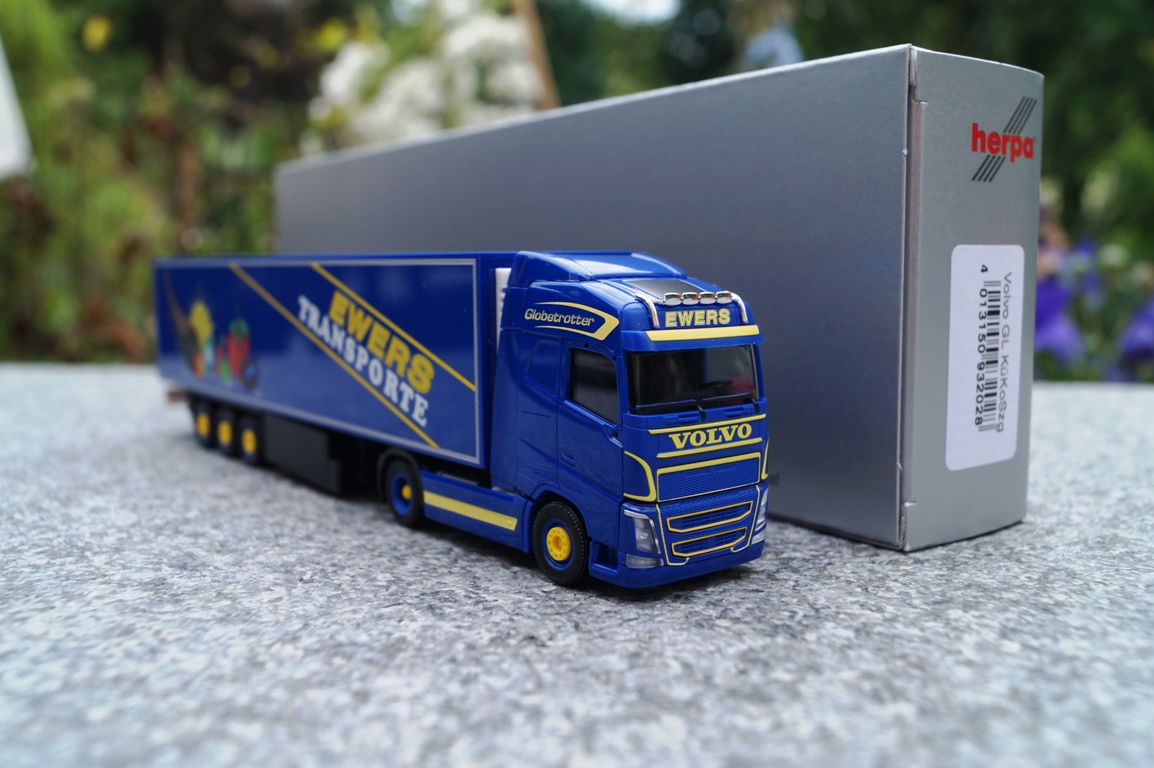 932028 - Herpa -Volvo FH GL Kühllkoffer Sattelzug "Ewers Transporte " Norden"