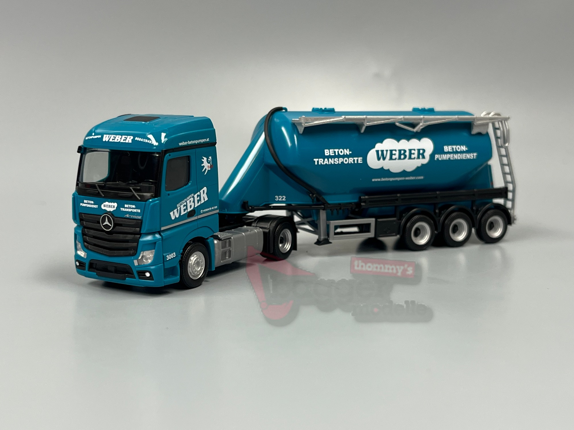 320351 - Herpa - Mercedes-Benz Actros '18 Streamspace Eutersilo-Sattelzug "Weber Betonpumpen" (Österreich