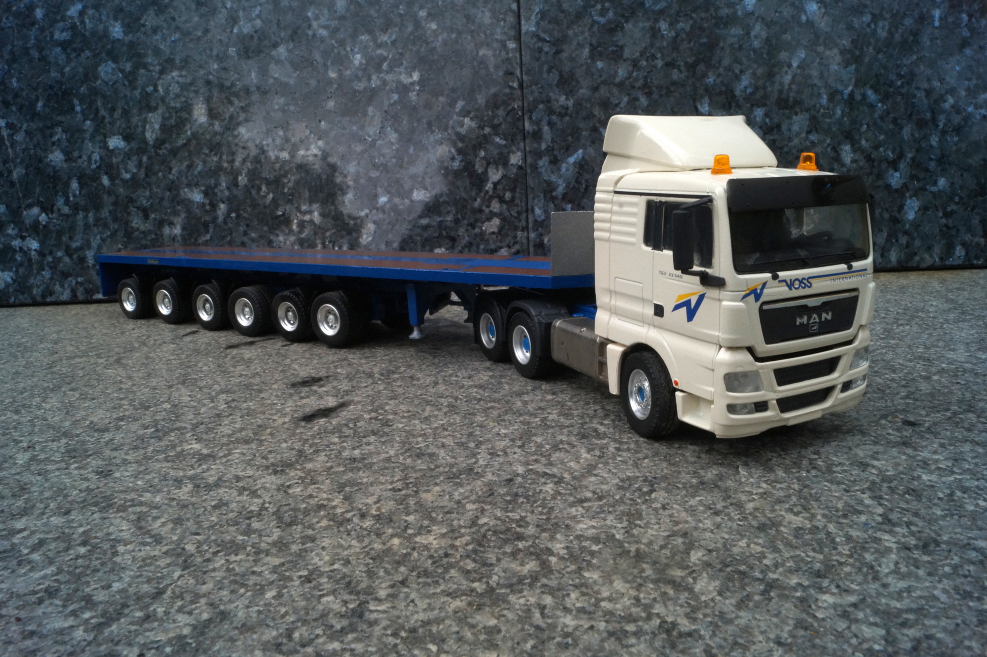 MAN 3achs Zugmaschine mit 6achs Ballastaufllieger "VOSS"