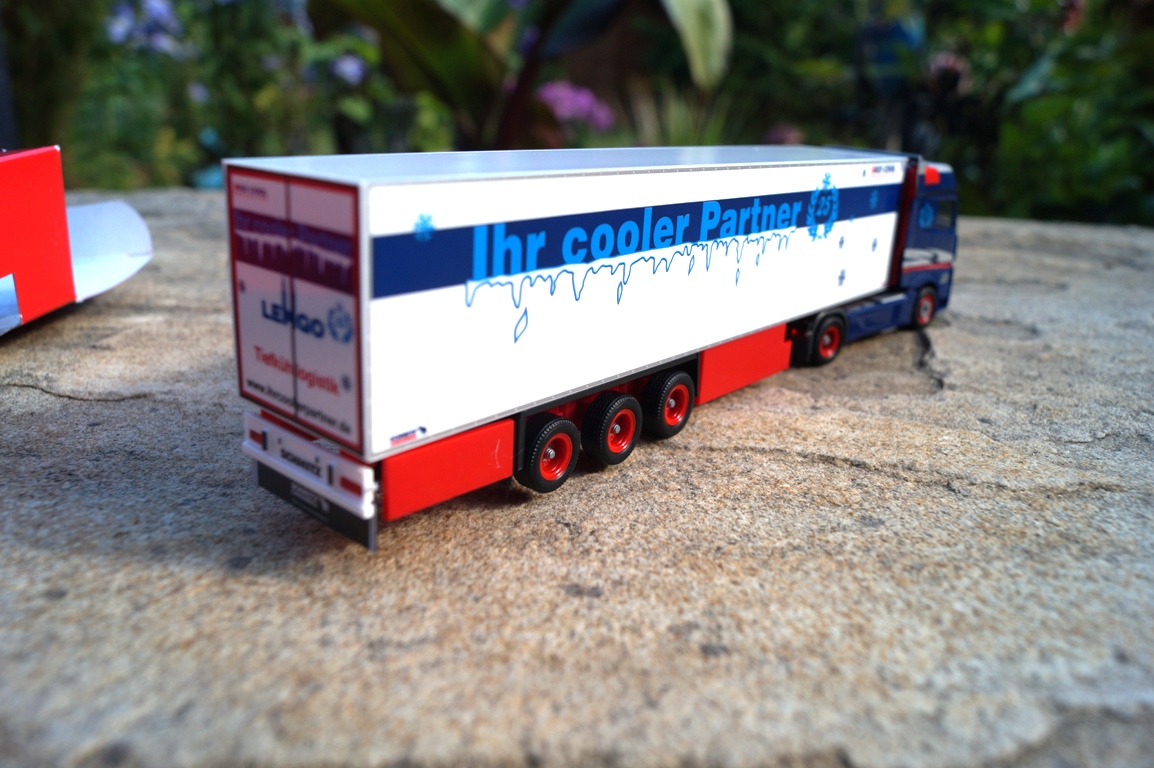 307178 - Herpa - Mercedes-Benz Actros Bigspace Kühlkoffer-Sattelzug "Spedition Tasche"