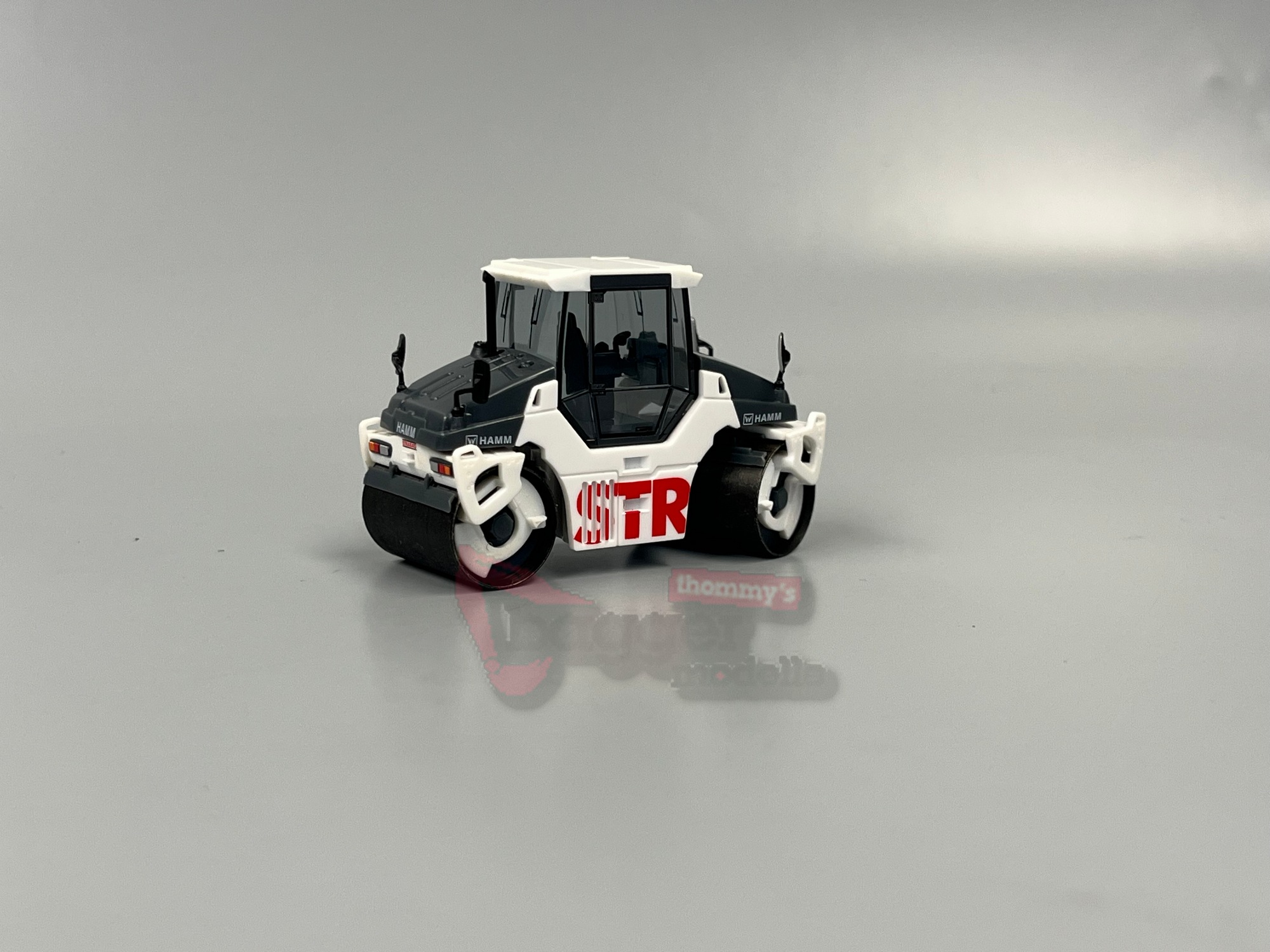 318648 -Herpa - Hamm Tandemwalze "Strabag"