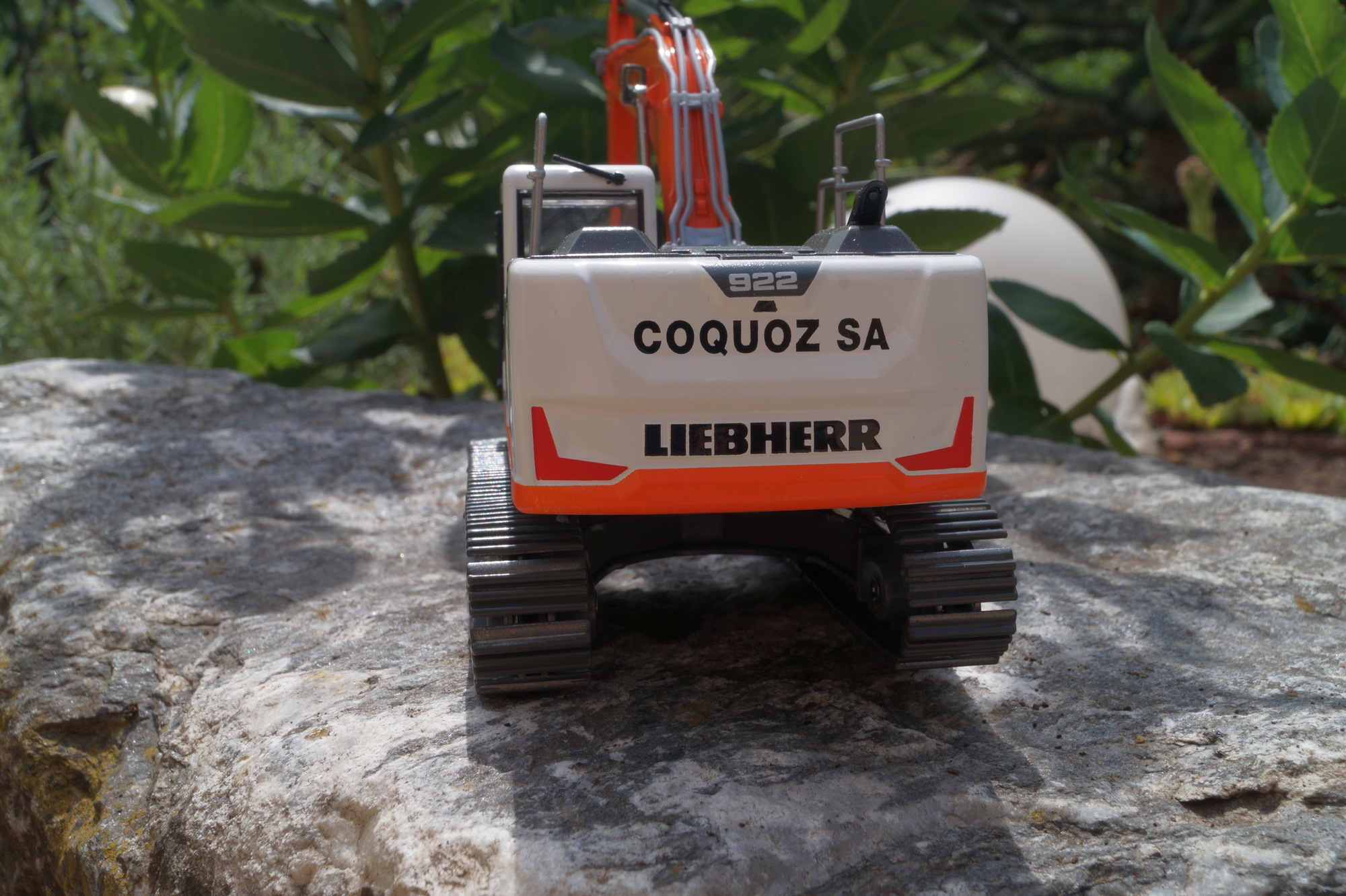 2214-5 - Conrad - Liebherr R 922  V Hydraulikbagger " COQUOZ SA "CH