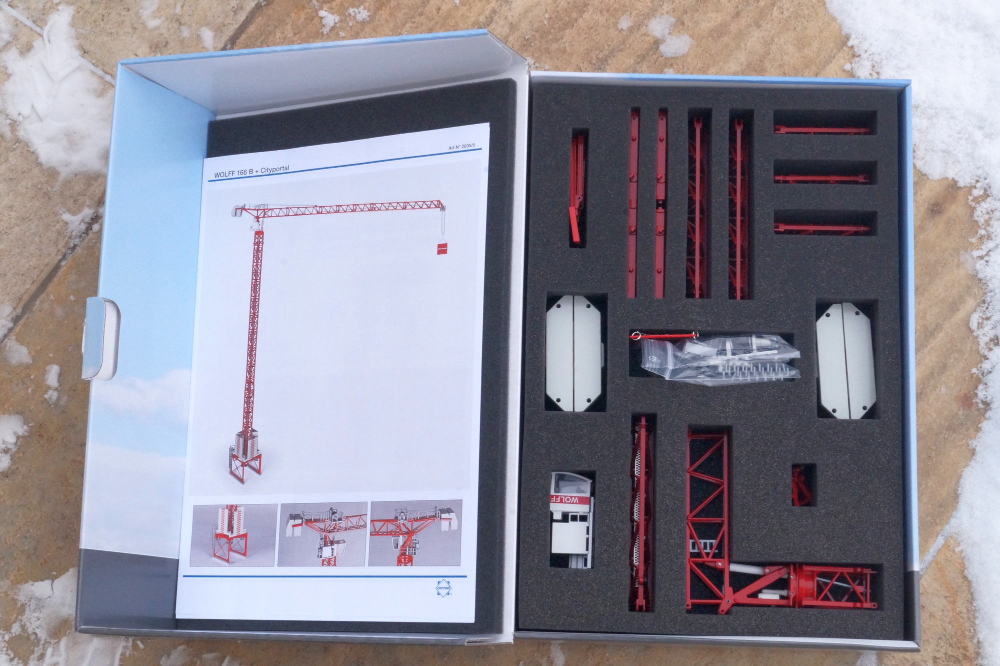 2035 - Conrad - WOLFFKRAN Wippkran 166 B mit Cityportal CP690