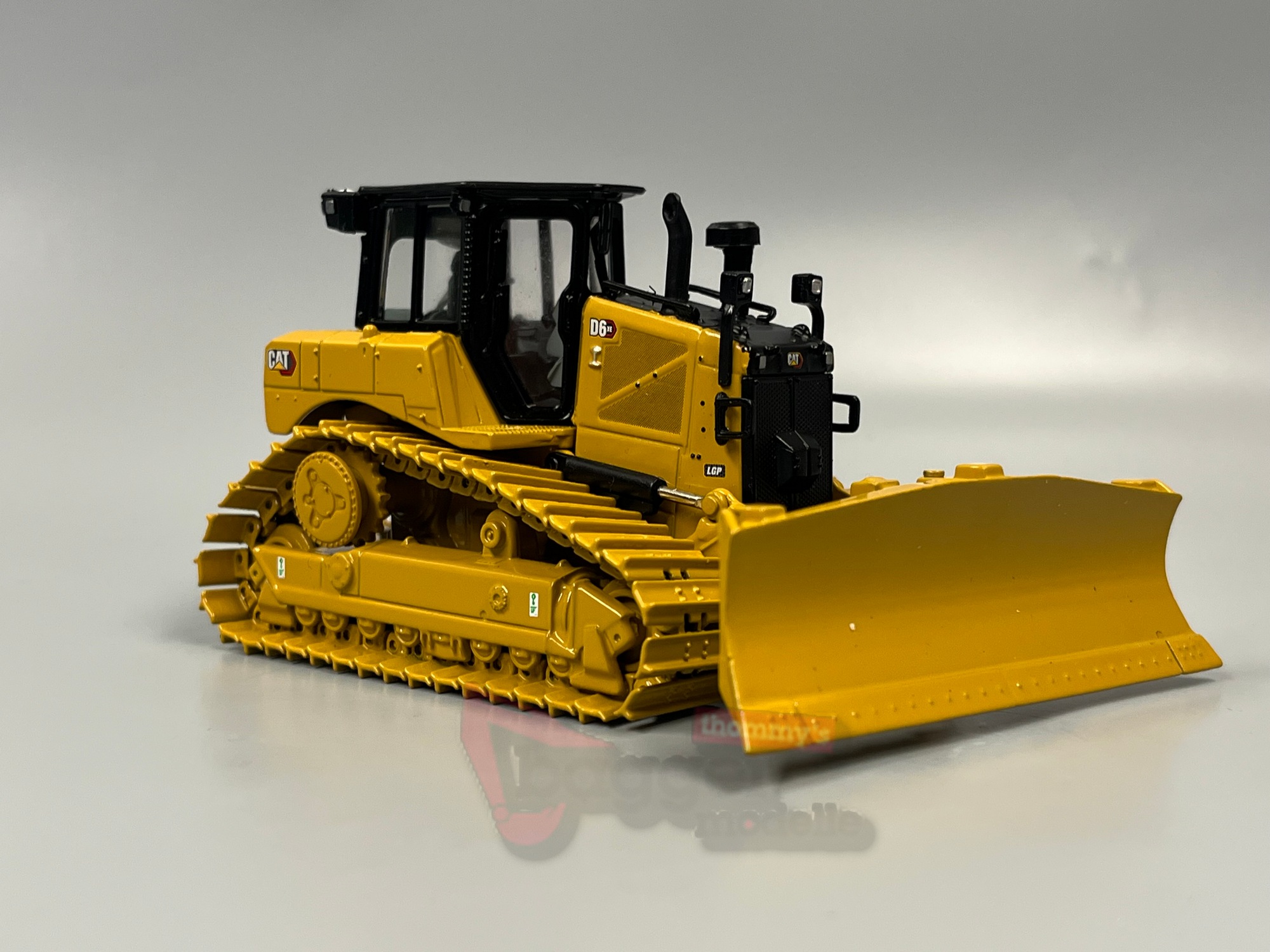 85554 - DCM - CAT D6 LGP V PAT Raupe   Breite Kette