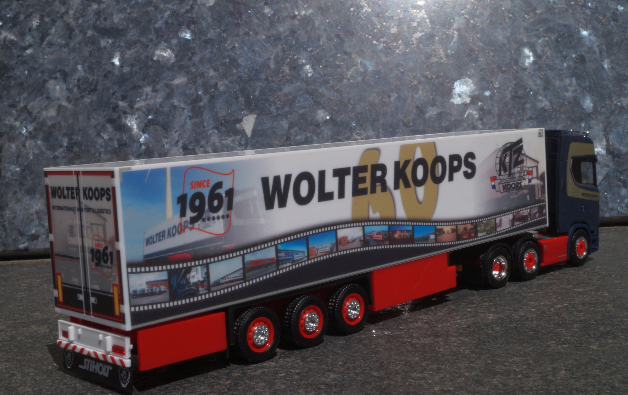 314367 - Herpa - Scania CS 20 HD 6x2 Kühlkoffer-Sattelzug „Wolter Koops 60 Jahre“ (Niederlande/Zeewolde)