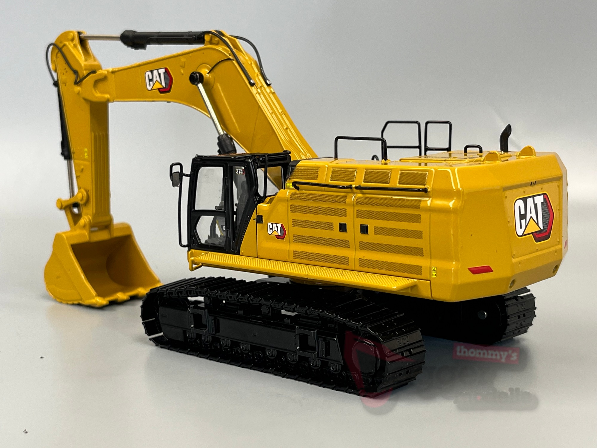 85793 - DCM - CAT 374 Hydraulikbagger