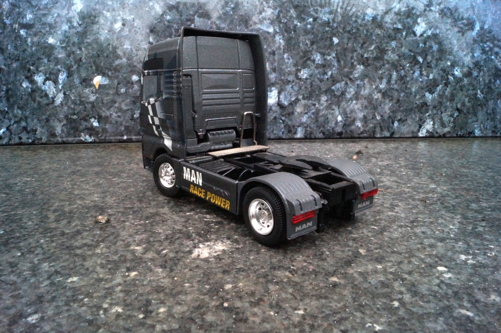 MAN 2 achs Zugmaschine "Race Power"