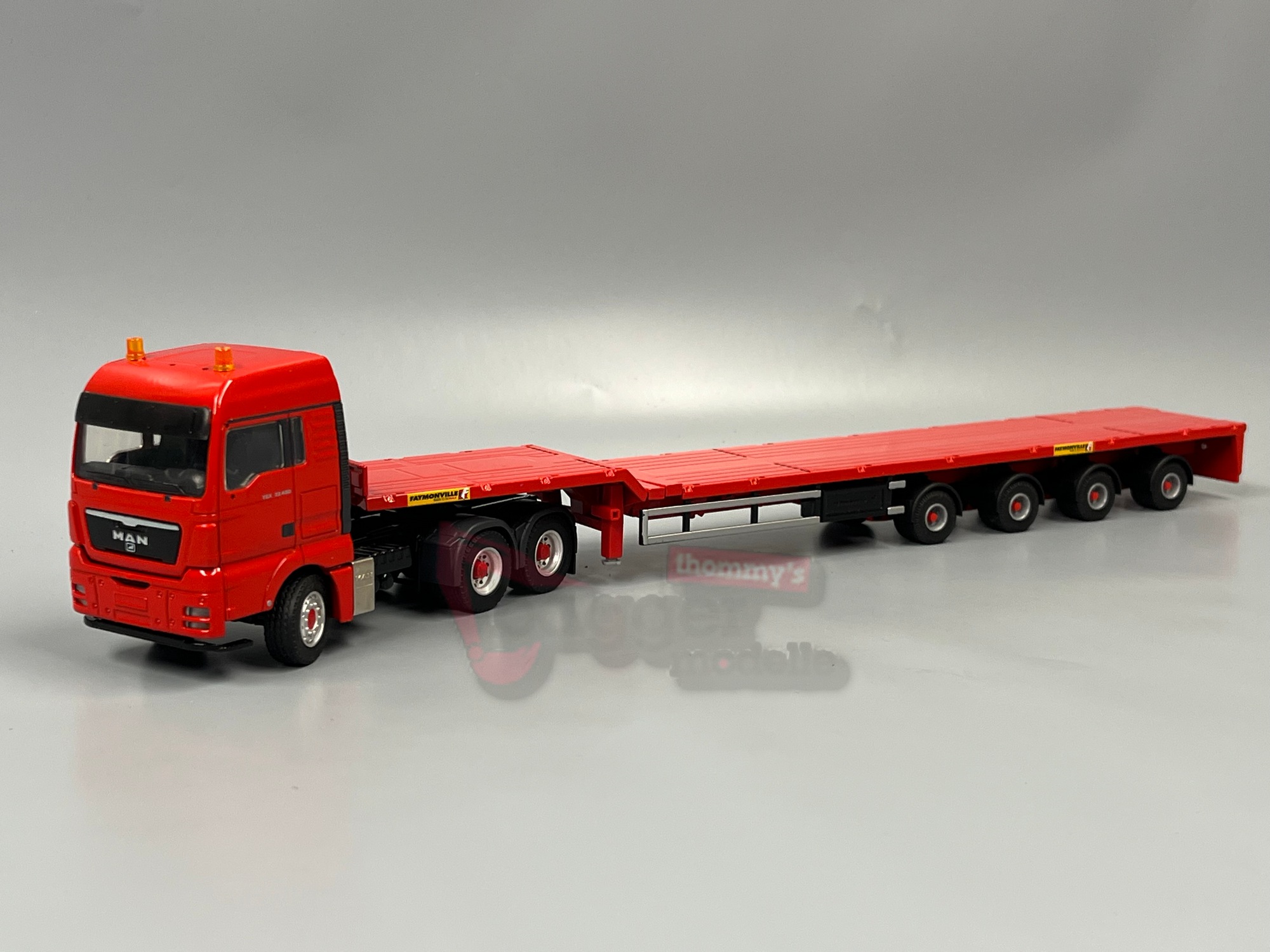 70194 - Conrad - FAYMONVILLE TELEMAX 4-achs Plateau-Auflieger auf MAN TGX XLX  Sattelzugmaschine 3achs