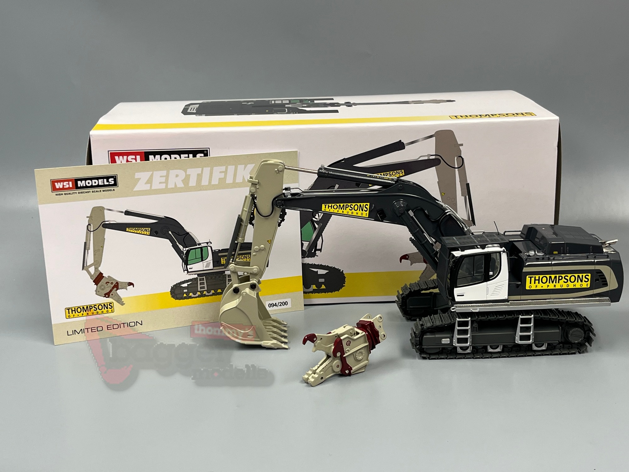 62-2013 - WSI - Liebherr R 970 SME Raupenbagger mit Tieflöffel und Abbruchzange - Thompsons - GB