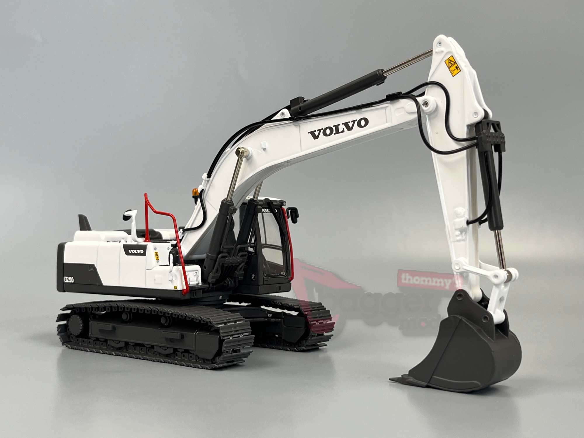 64-2017 -WSI - Volvo EC 220 Kettenbagger weiß