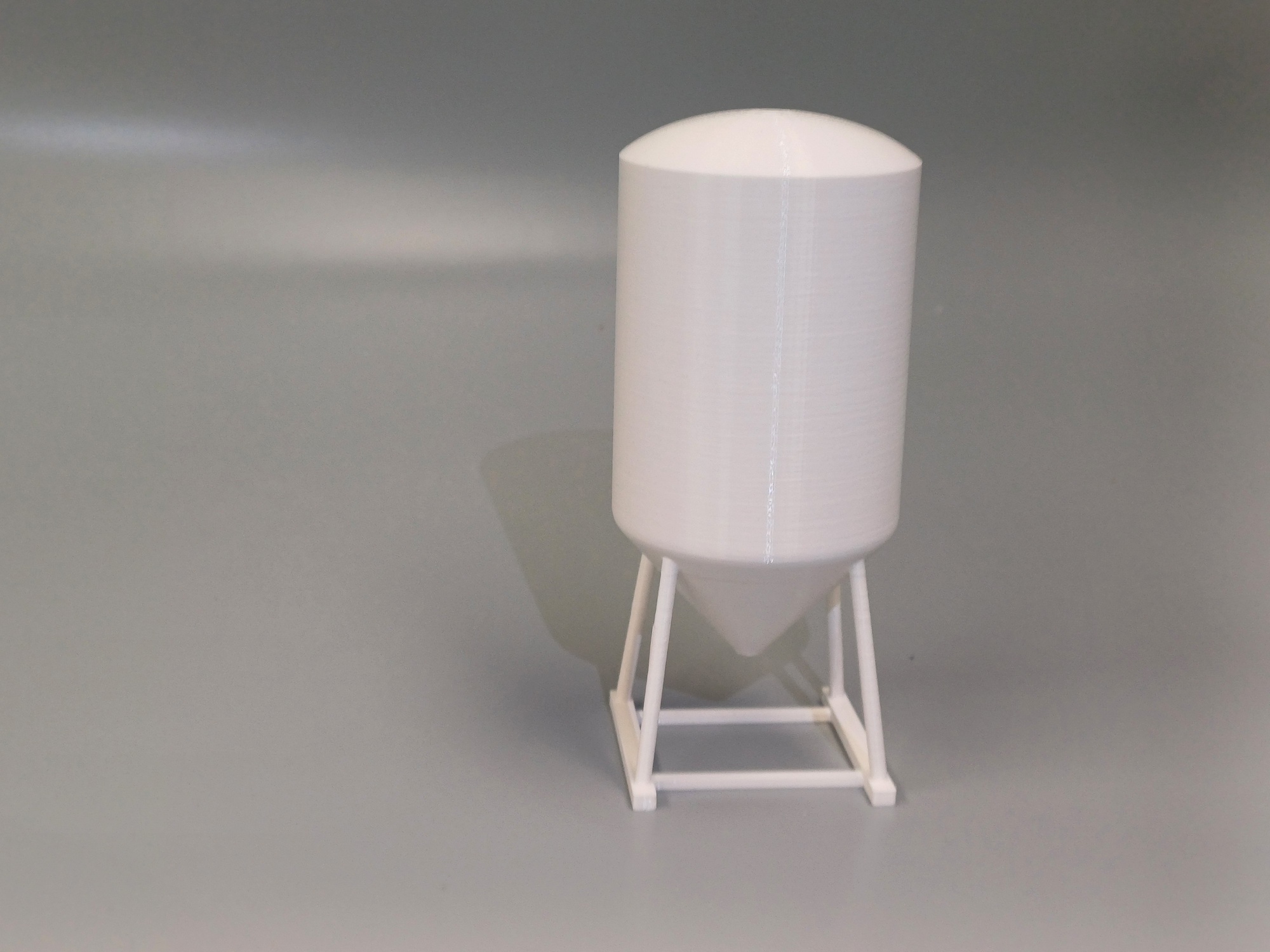 3D-Druckfactory -   Silo / Baustellensilo / Freifallsilo - Maßstab 1:50 - Ladegut / Baustelle