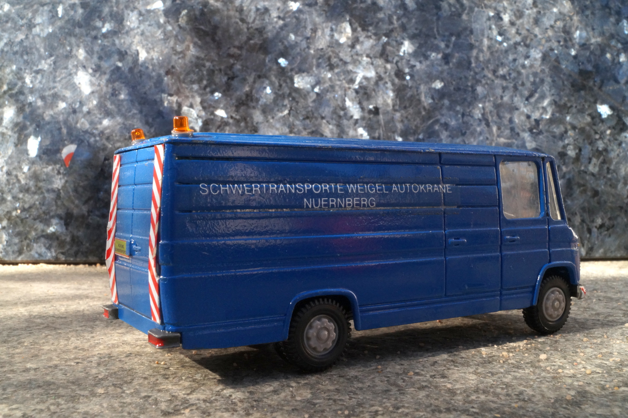 Mercedes Benz  Auto "Schwertransporte Weigel, Autokran Nürnberg"