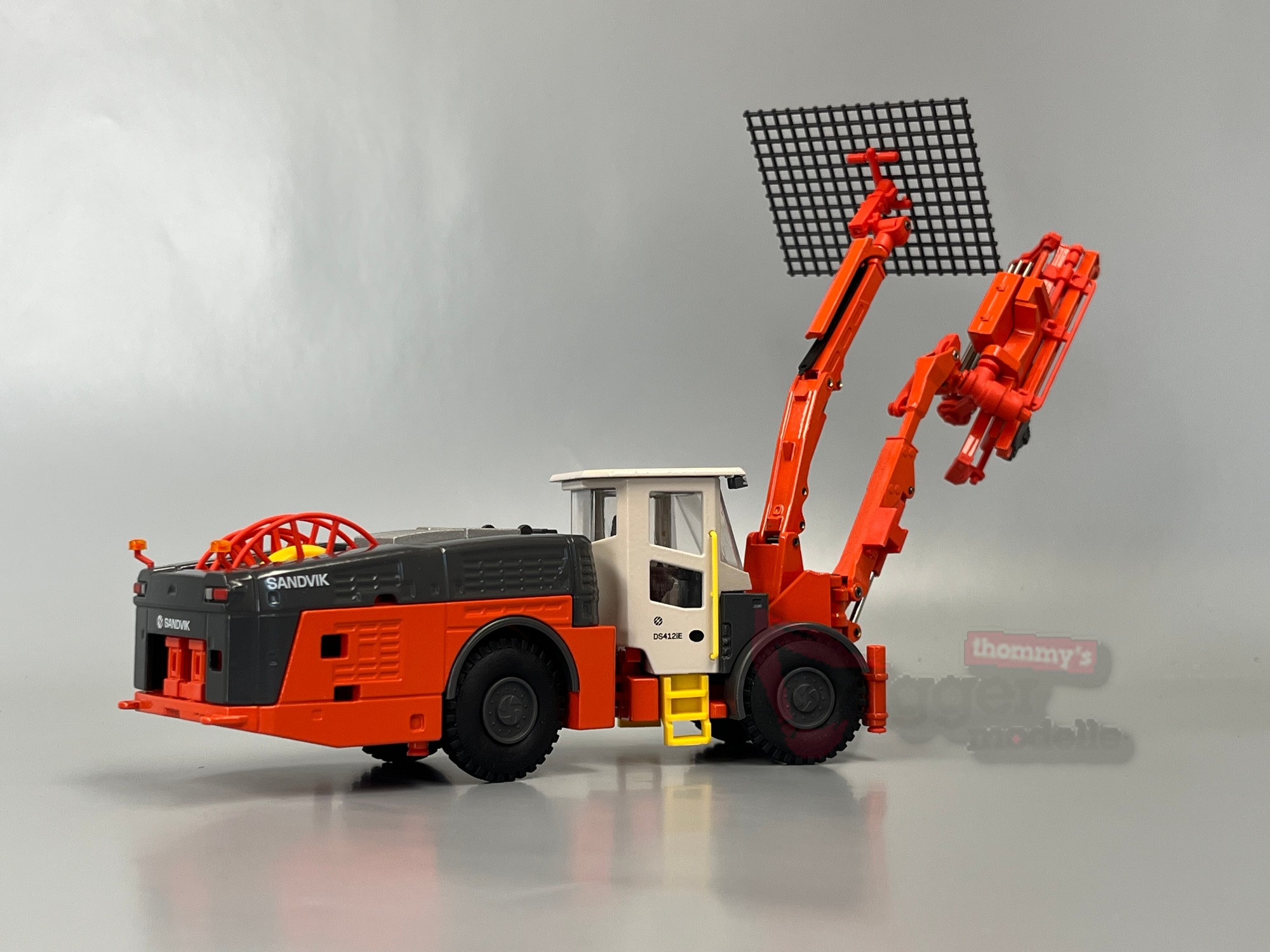 2528 - Conrad - Sandvik DS 412i  Gesteinsanker  Bohrgerät