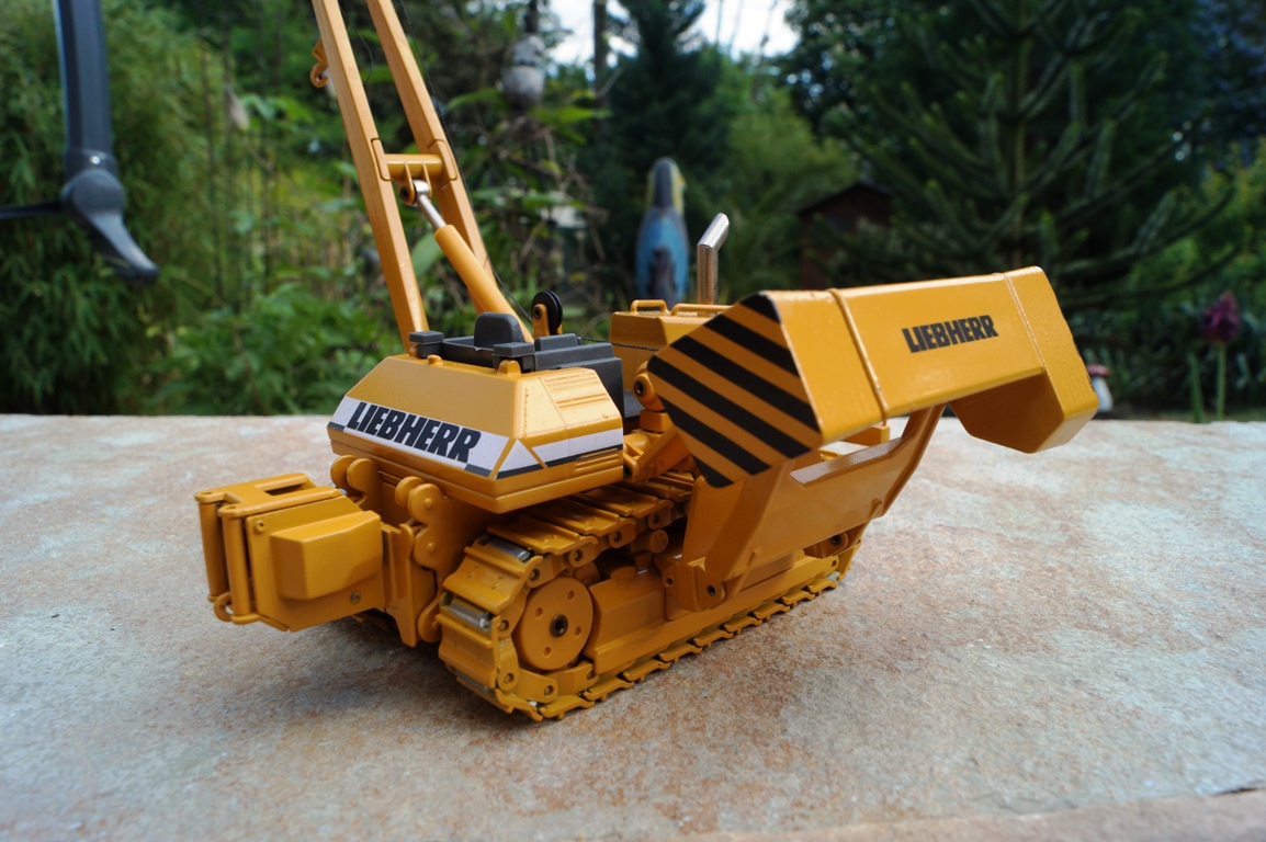 Liebherr RL 52 Rohrleger