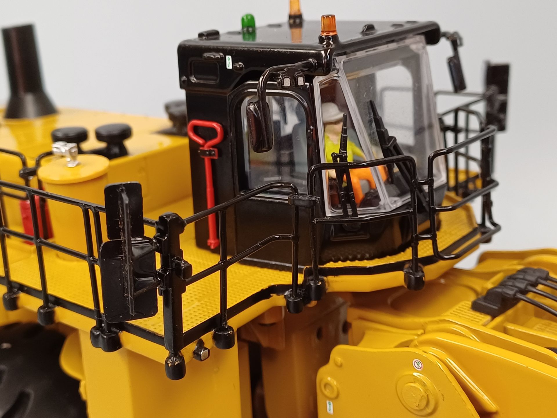 DCM - CAT 995 Radlader