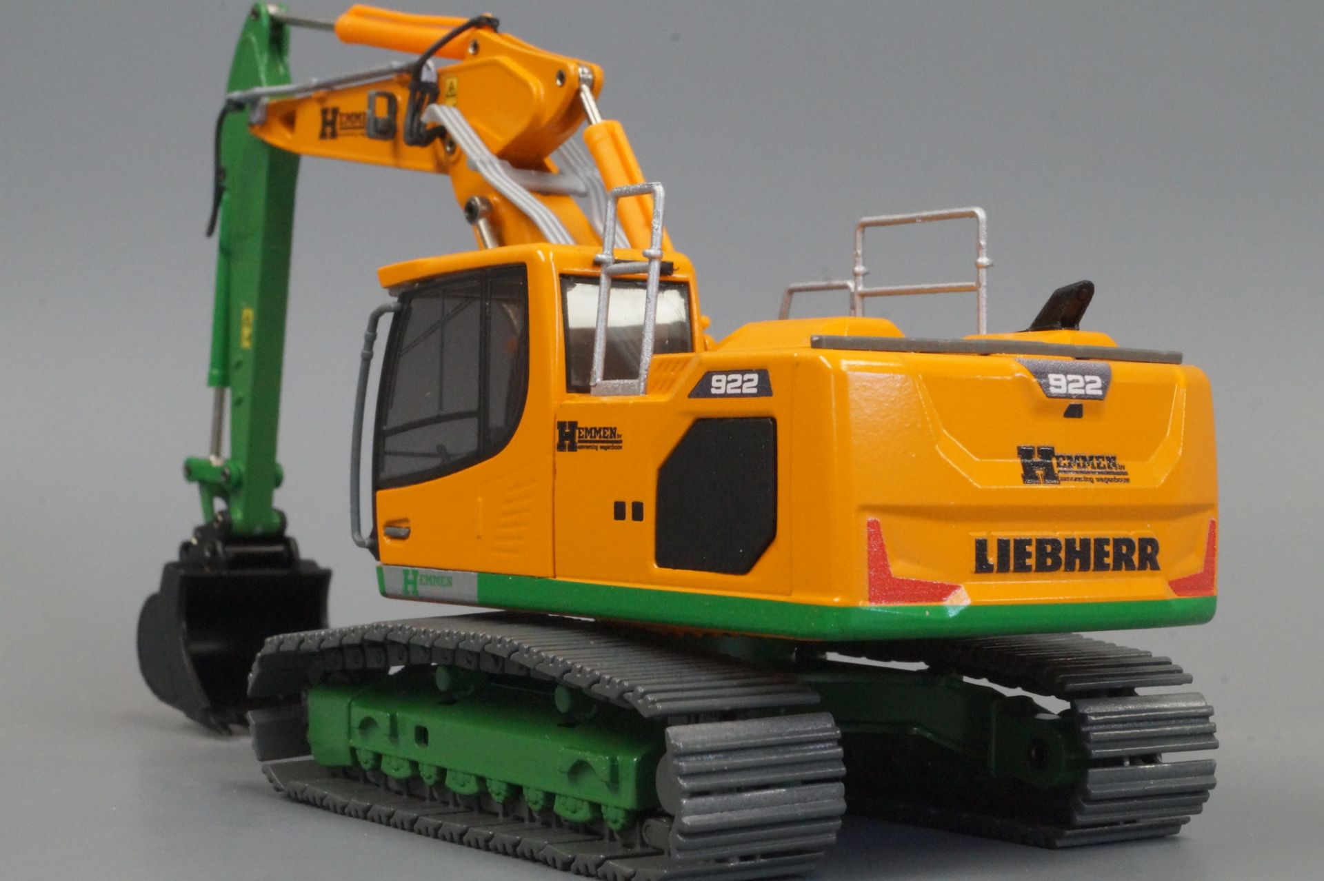 Miniature Pelle sur chenilles LIEBHERR R 922 V EUROVIA CONRAD CON2214