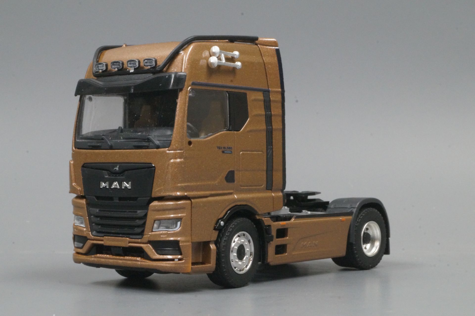 Conrad - MAN TGX GX 2achs Sattelzugmaschine 